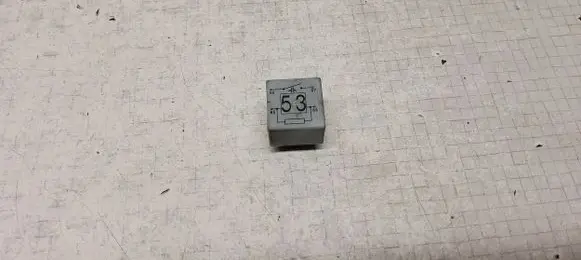Volkswagen Transporter - Caravelle T5 Other relay 141957253B 20240072