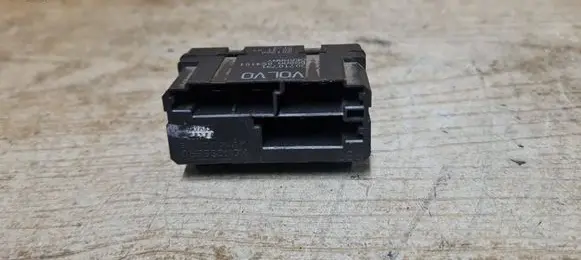 Volvo XC90 Seat heating relay 30710791