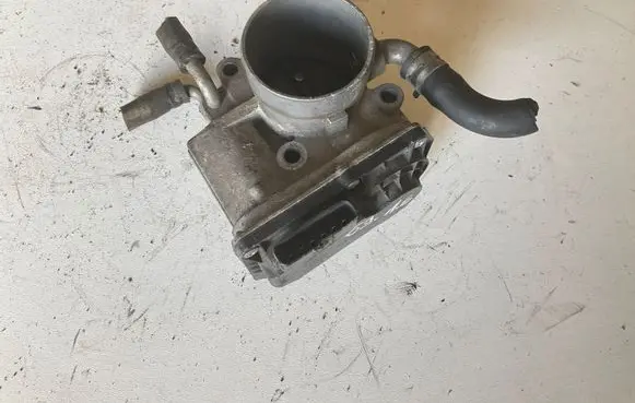 Suzuki Swift I Throttle valve 57K04H18 4H181070 00088