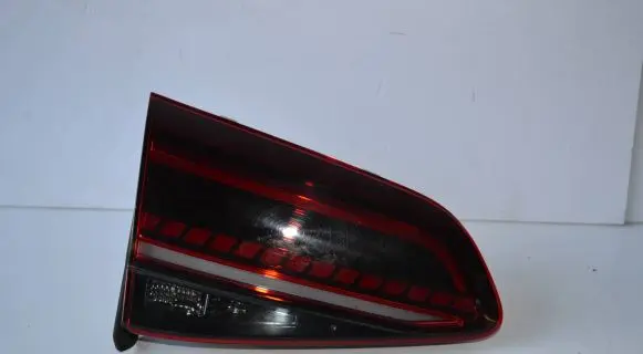 Volkswagen Golf VII Tailgate rear/tail lights 5G0945307P