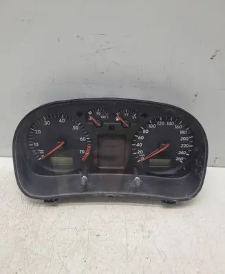 Volkswagen Golf IV Speedometer (instrument cluster) 1J0319881B