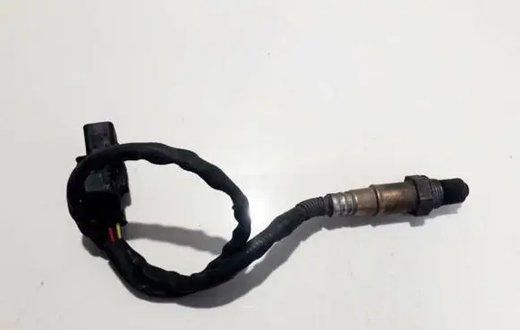 Mercedes-Benz C AMG W204 Lambda probe sensor 028017016 0s000707t106