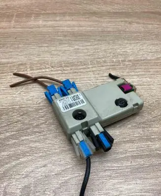 BMW 7 F01 F02 F03 F04 Aerial antenna amplifier 9118263 21367510 WITHPLUG
