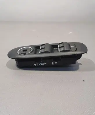 Ford Mondeo MK IV Electric window control switch