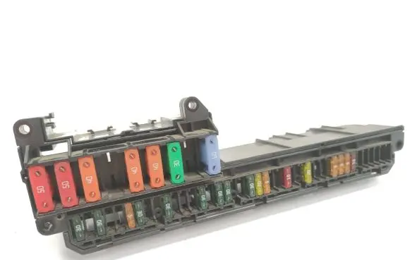 BMW 5 E60 E61 Fuse module 6957330 23145 1BB1