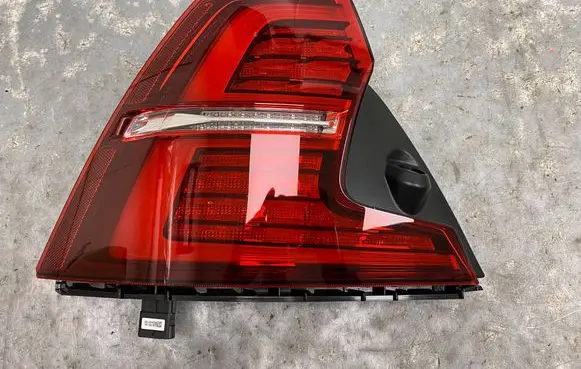 Volvo S60 Rear/tail lights 31689679-BIILI 31689679