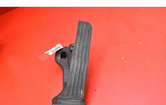 Volkswagen Golf V Accelerator throttle pedal 1K1721503P