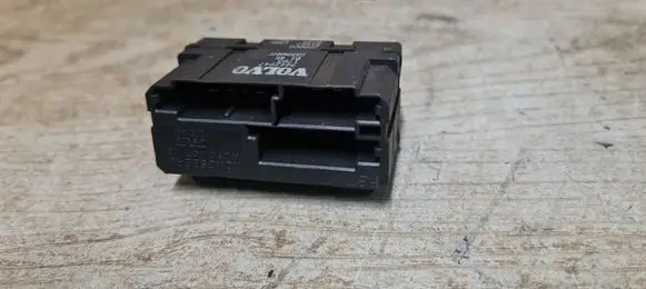 Volvo V70 Seat heating relay 9442947