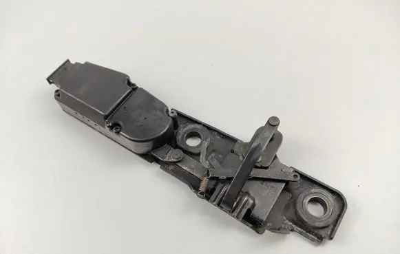 Volkswagen Eos Tailgate/trunk/boot lock/catch/latch 1Q0827383B