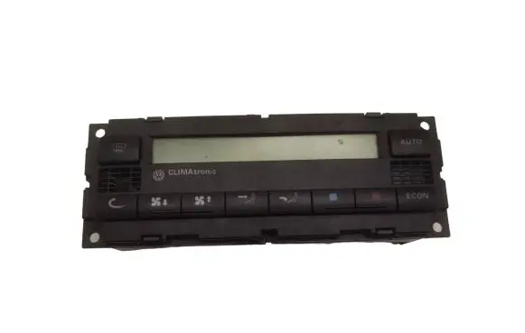 Volkswagen PASSAT B5.5 Climate control unit
