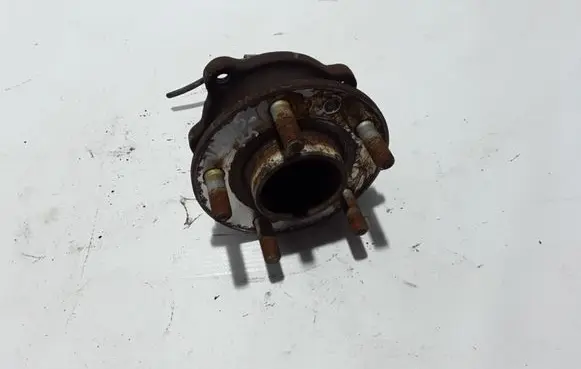 Volvo V40 Rear wheel hub 31387352