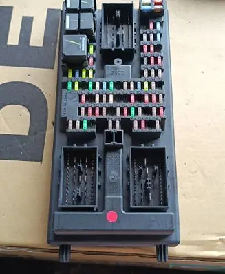 Land Rover Range Rover Sport L320 Fuse module AH2214F041BE