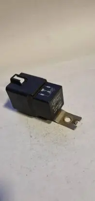 Ford Mondeo Mk III Glow plug pre-heat relay 94VG14N089F1B V23136J4X43
