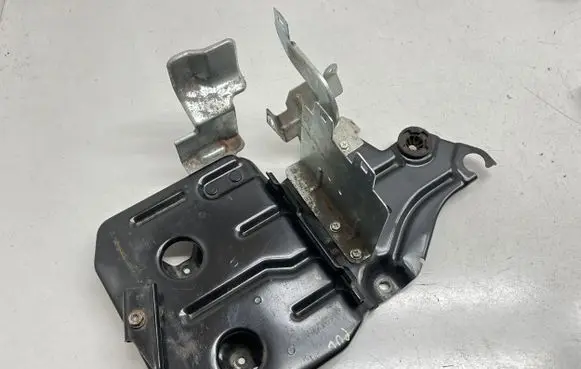 Nissan Pulsar Other engine bay part