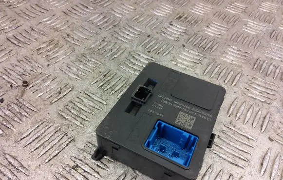 Opel Corsa F Air conditioner control unit module 9848932380