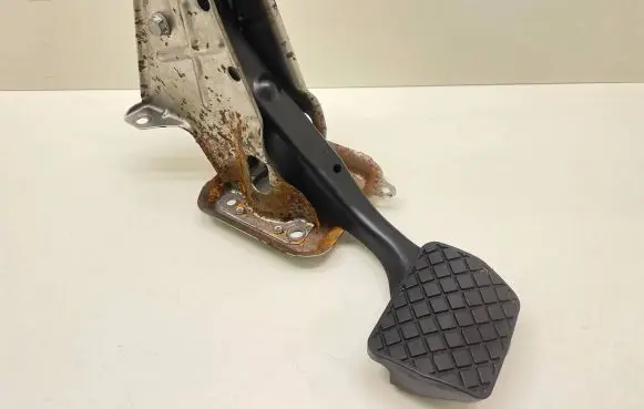 Volkswagen Tiguan Brake pedal 1K1721117H 115215