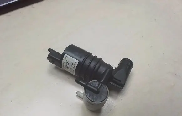 Peugeot 407 Windscreen/windshield washer pump 9643447980 002018