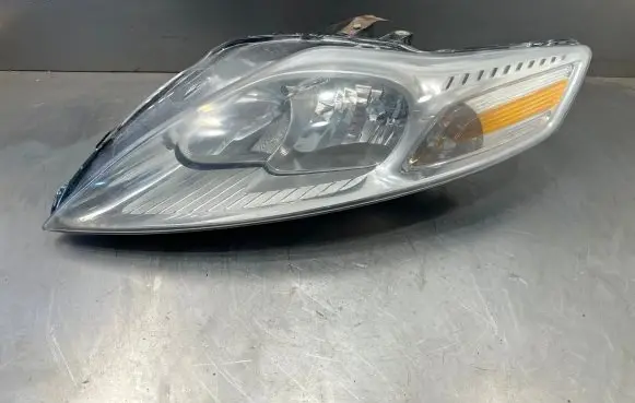 Ford Mondeo MK IV Headlight/headlamp