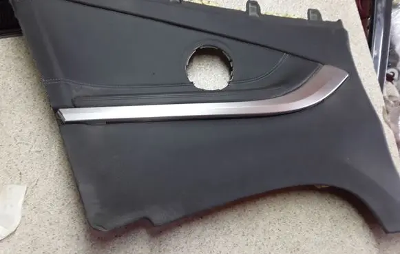 BMW 4 F32 F33 Coupe rear side trim panel 7302763