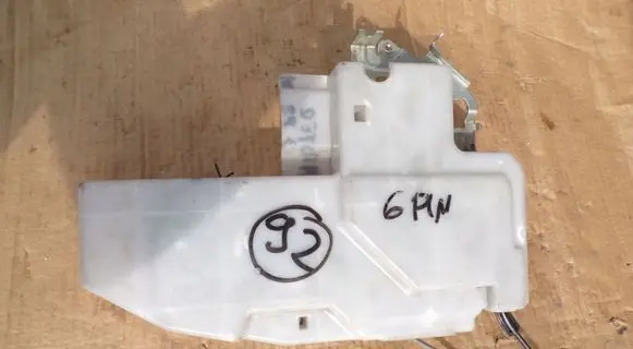 Renault Master III Front door lock