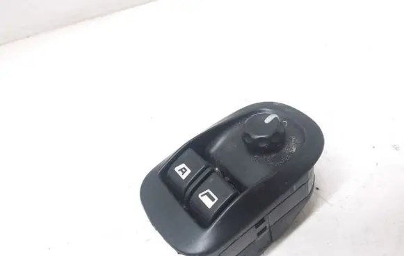 Peugeot 206 Electric window control switch 11914