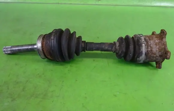 Nissan Terrano Front driveshaft
