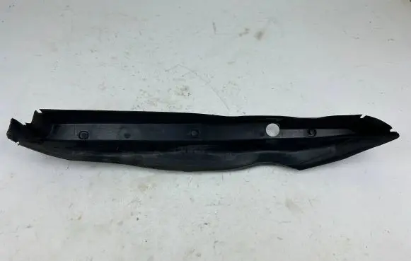 Mercedes-Benz E AMG W212 Fender foam support/seal A2128890225 BBP170802