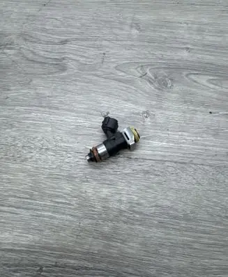 Volkswagen PASSAT B7 Fuel injector 03C906039 0280158815