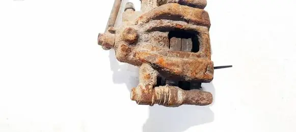 Honda CR-V Rear brake caliper