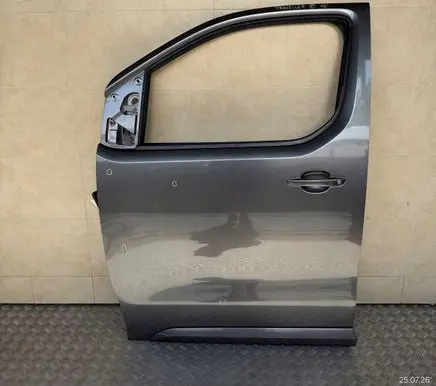 Peugeot Traveller Front door