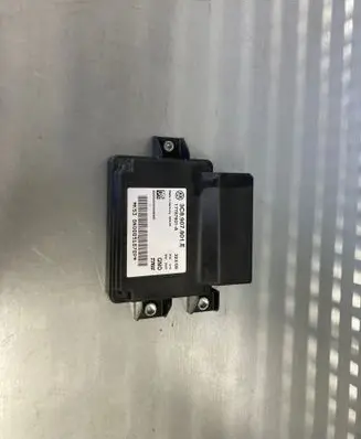 Volkswagen PASSAT B6 Hand brake control module 3C8907801E 17767601A GN00091870P
