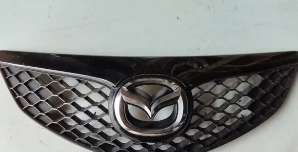 Mazda 3 I Front grill
