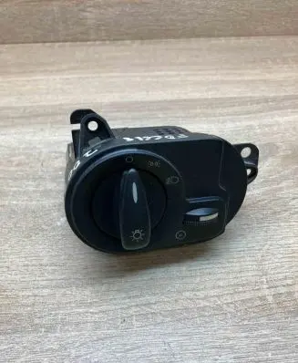 Ford Focus Light switch 4S4T13A024BB