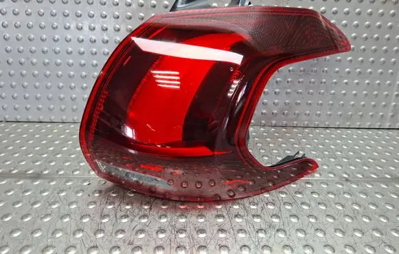 Peugeot 2008 I Rear/tail lights S25071538 9826730380