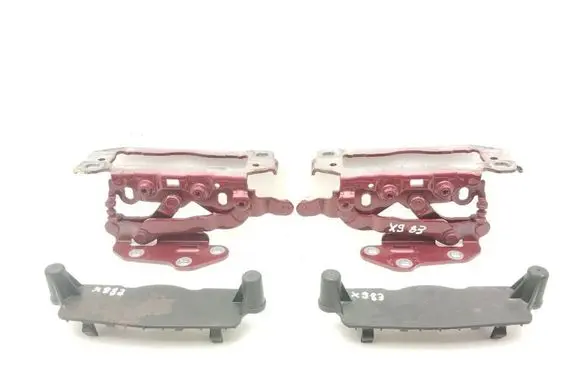 Mercedes-Benz CLS C218 X218 Engine bonnet/hood hinges A2048800828