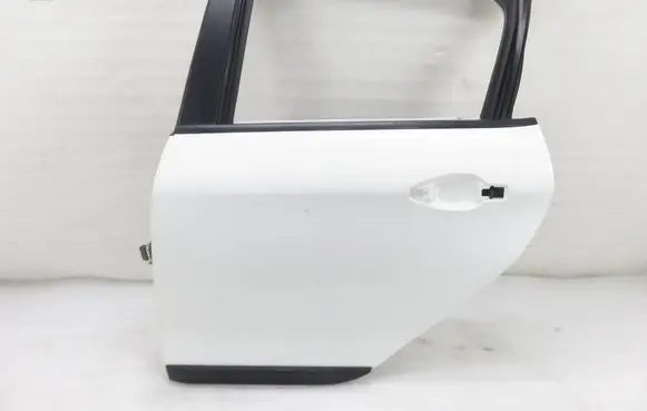 Peugeot 2008 I Rear door