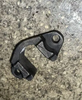 BMW 3 E46 Fuel Injector clamp holder 13537797215