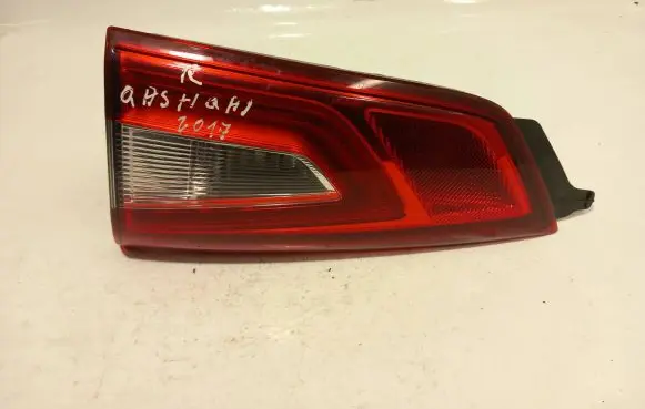 Nissan Qashqai Rear/tail lights 26550