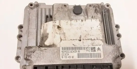 Citroen C4 I Engine control unit/module 9655943580 EDC16C34 5206