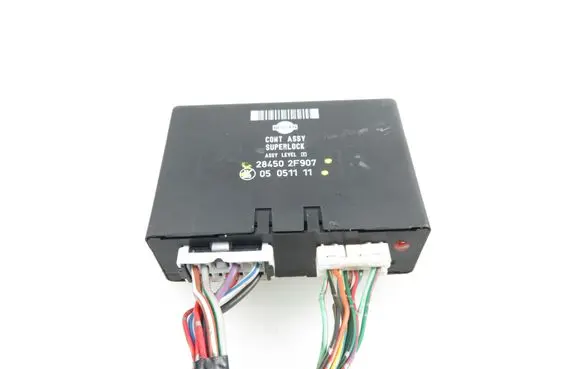 Nissan Primera Door central lock control unit/module 05051111 284502F907