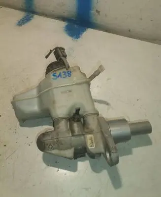 Brake fluid reservoir
