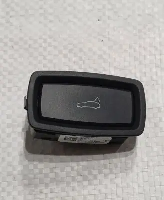 Porsche Cayenne (92A) Tailgate/trunk/boot open switch 7PP959832H 10002463 SN00001143150319