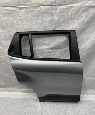 Jeep Avenger Rear door 
