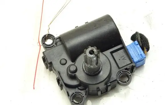 Hyundai Elantra VI Air flap motor/actuator D332EDFAA02