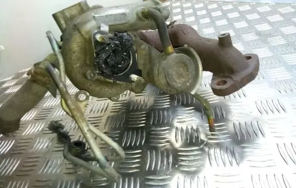 Nissan Almera Tino Turbo