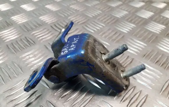 Honda FR-V Rear door lower hinge