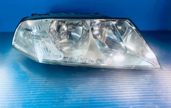 Skoda Octavia Mk2 (1Z) Headlight/headlamp