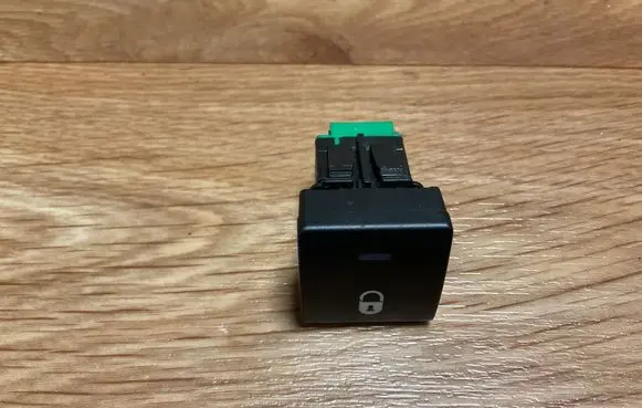 Peugeot Partner Central locking switch button 96582880XT