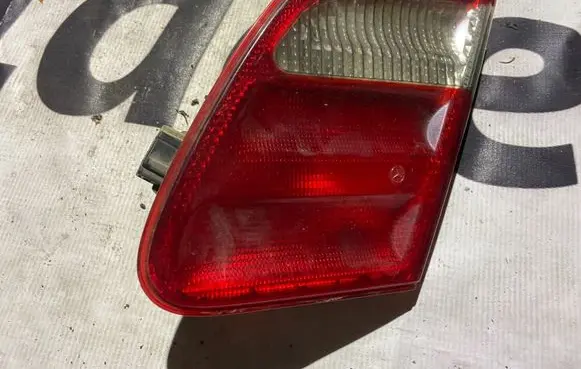 Mercedes-Benz E W210 Tailgate rear/tail lights a2108203864 2108203864