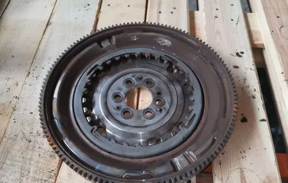 Volkswagen Golf VII Flywheel